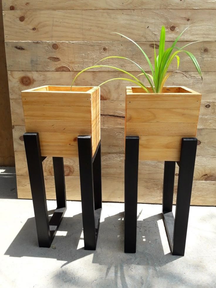 Flower pot stand